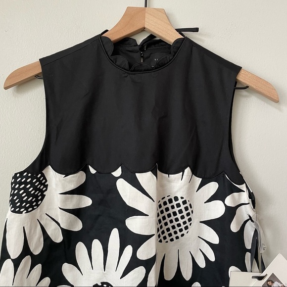 Victoria Beckham for Target Black & White Daisy Drop Waist Scallop Trim Dress - Picture 2 of 8